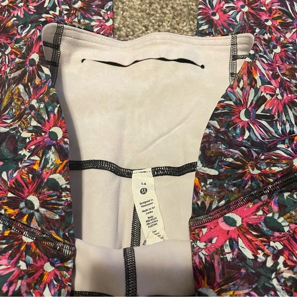 Lululemon Base Pace High Rise Fleece tight - Picture 5 of 9